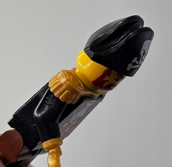 LEGO Pirates pi116 Captain Brickbeard Captain Blackbeard DEFECT /