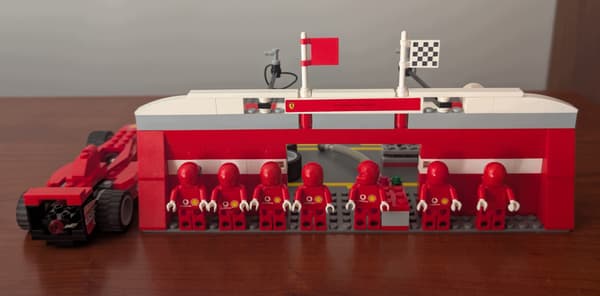 Lego 8375 Ferrari F1 Pit Stop