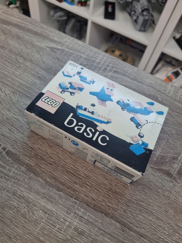 New LEGO Basic Building set 4221, unique, MISB, 1998, faded packaging