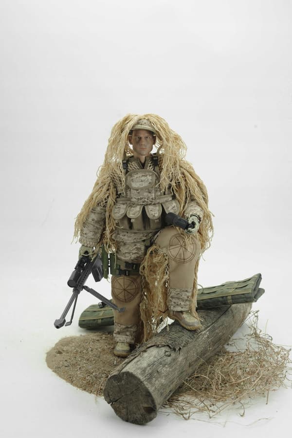 War Game Action Figure: DESERT Soldier – Collectable