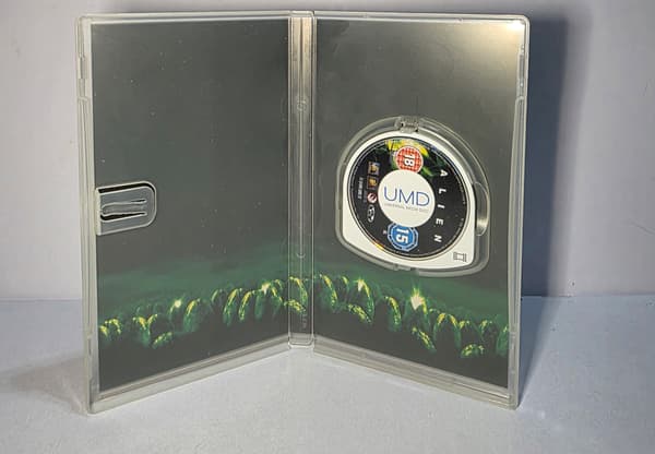 Alien PSP Video, GENTLY USED DISC -5