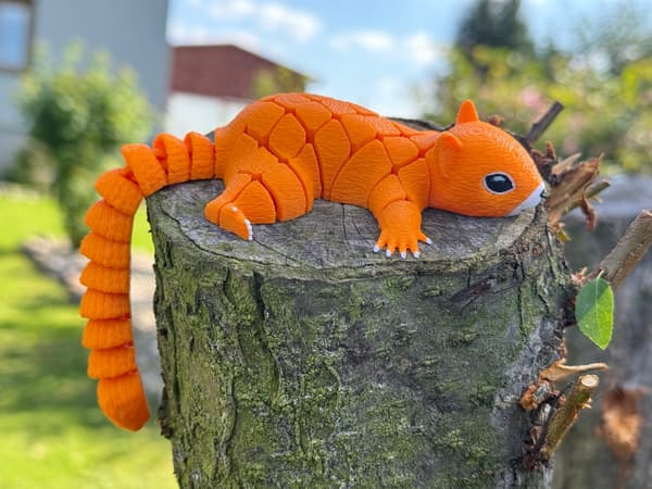 3D Segmented Squirrel – Your movable, stress-relieving friend, a toy