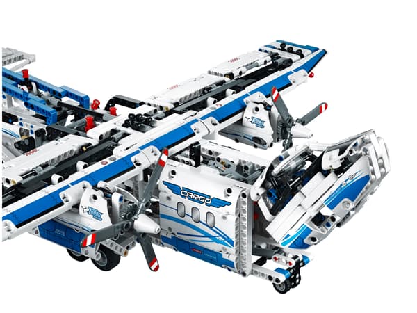 LEGO Technic 42025 Cargo Plane