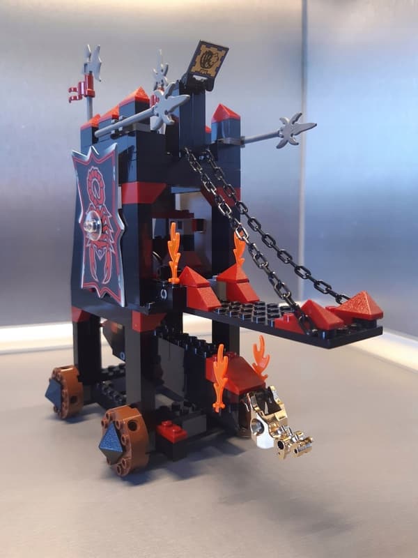 LEGO Castle 8800 Vladek's Siege Engine