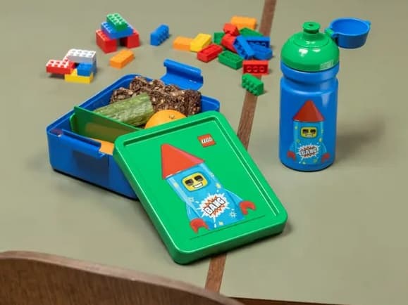 LEGO LUNCH SET: WATER BOTTLE AND BOX – BOY WITH FIRECRACKER 40580800