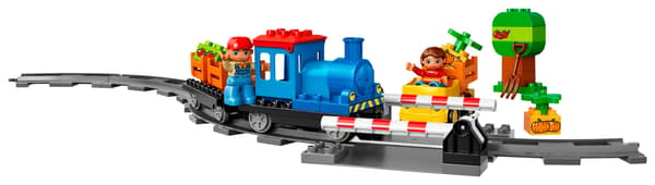 LEGO DUPLO 10810 TRAIN WITH LEVEL CROSSING