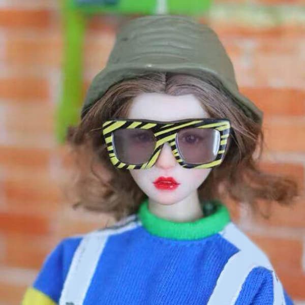 Doll’s miniature hat, 1/6 scale, miniature cap, hat with brim, 1/6 scale, 2 pieces