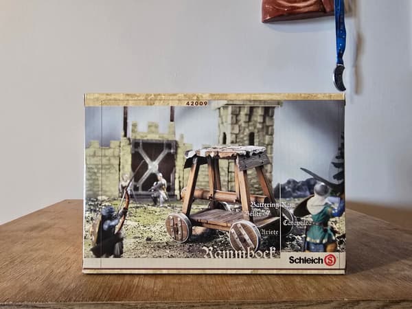 Schleich 42009 Battering Ram – new knight set, unique, discontinued model