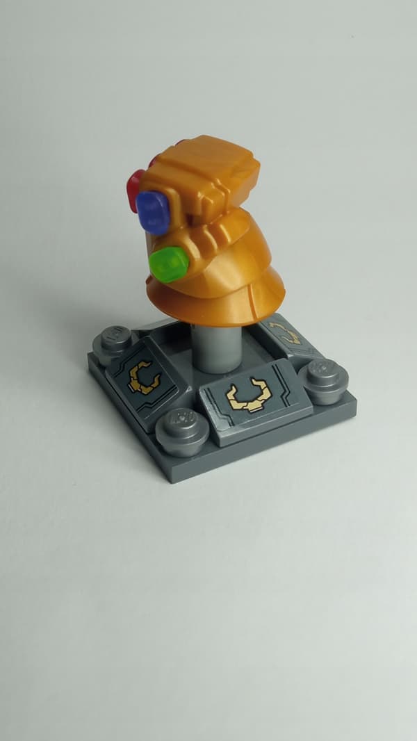 Lego Infinity Gauntlet 76107 + display stand