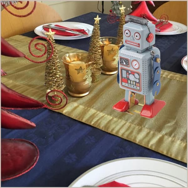 HAND-WINDING RETRO METAL WALKING ROBOT