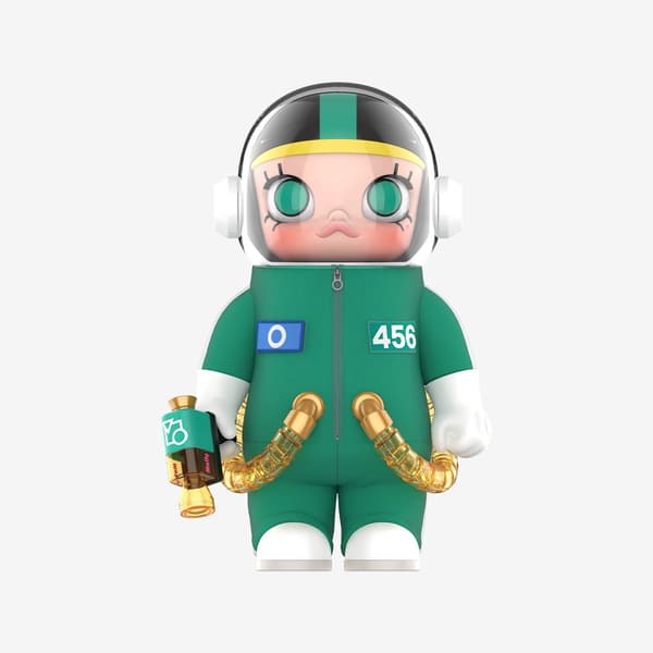 MEGA SPACE MOLLY 400% + Squid Game Figure Set