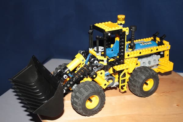 Lego Technic 8459 Pneumatic Front Loader