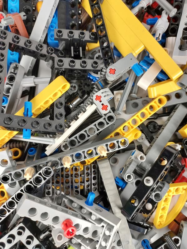 LEGO TECHNIC MIX BRICKS. A whole host of ideas! Sorted, Genuine, 0.5kg
