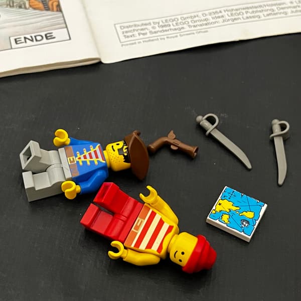 6255 LEGO Pirates Comic