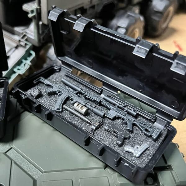 1:18 Miniature simulation case, miniature model of a case (large, black)