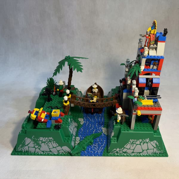 LEGO Set 5986 Amazon Ancient Ruins