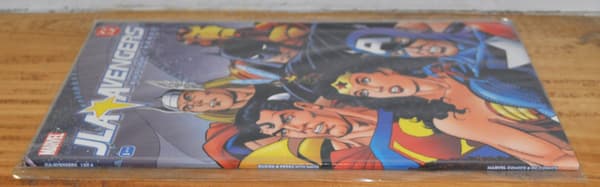 PERFECT Jla / Avengers 1 Marvel DC