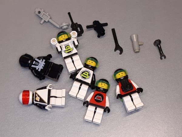 Lego Space 6704 Minifigure Pack (No. 2)