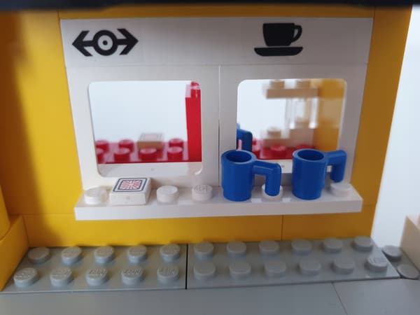 Lego Train 4554 Metro Station