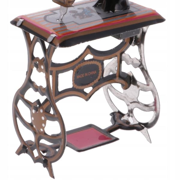 Mini sewing machine Model tin toy Collectables Hanging decoration
