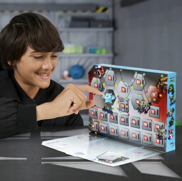 MR BEAST ADVENT CALENDAR – MR BEAST LAB SWARMS FIGURINES