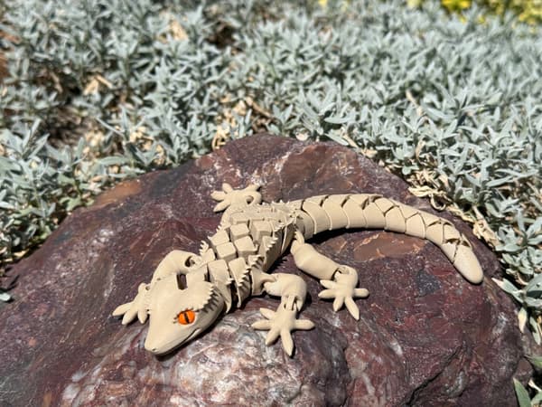 3D Eyelash Gecko – segmented figurine, movable toy, terrarium decoration