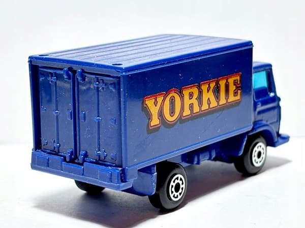 MATCHBOX – DODGE DELIVERY TRUCK (B8)
