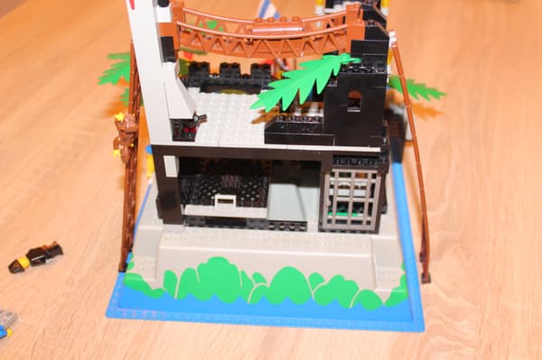 LEGO PIRATES ISLANDERS 6273-3 SET