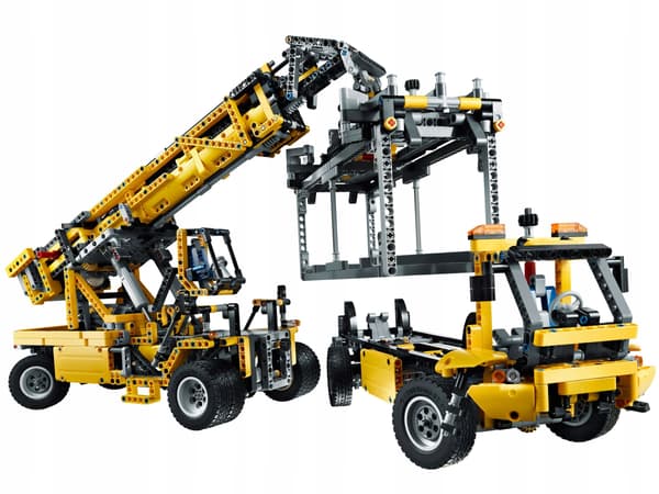 LEGO Technic Mobile Crane MK II 42009