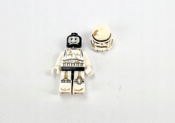 ::: LEGO Star Wars Stormtrooper and Sandtrooper Figure :::