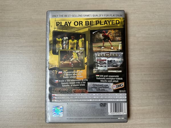 FIFA STREET 2 – disc in excellent condition, Platinum Edition, Polish release for PS2