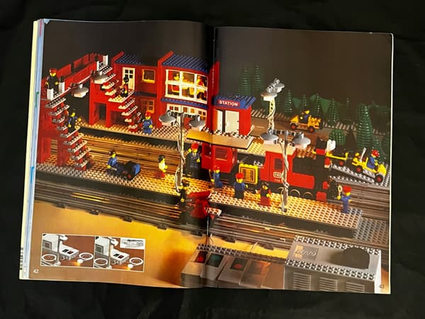 7777 LEGO Book of Ideas