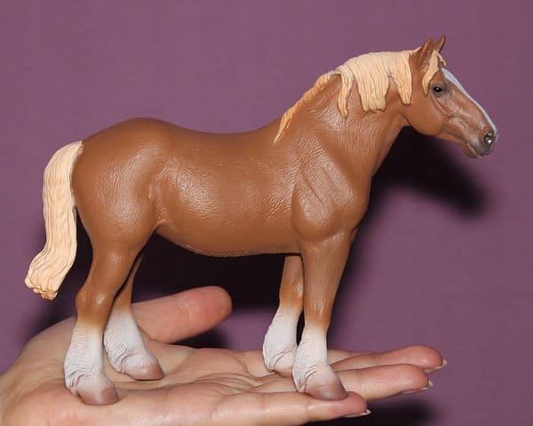 BELGIAN MARE, BAY [FIGURINE]