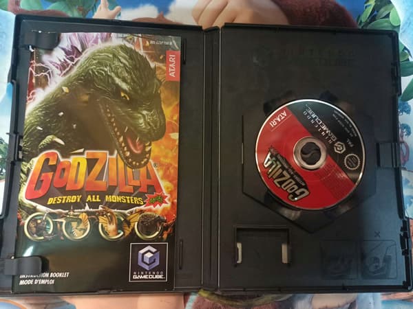 GAMECUBE GODZILLA: DESTROY ALL MONSTERS MELEE / FIGHTING GAME