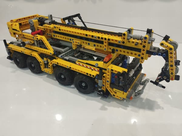 LEGO Technic Mobile Crane 8053 from 2010