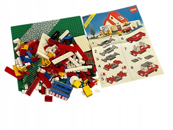 6374 LEGO Holiday Home