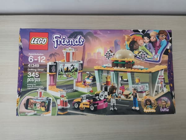 LEGO Friends Racing Restaurant 41349 NEW