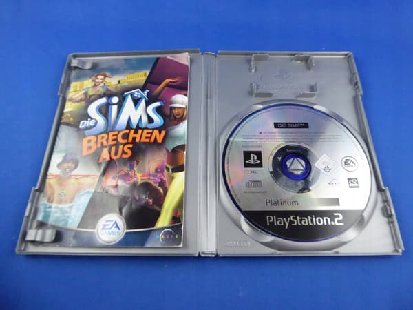 THE SIMS 1 disc, very good+ condition, complete PS2 set