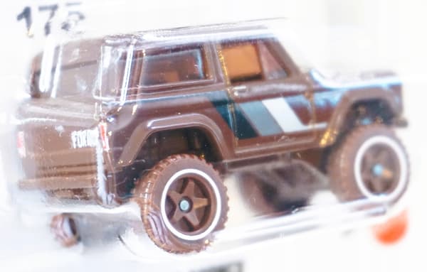 HOT WHEELS 67 FORD BRONCO CHASE PANTONE NEW SPRING-DRIVEN TOY CAR