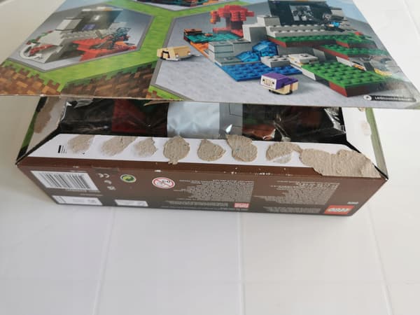 Lego Minecraft: The Destroyed Portal 21172 – OPEN BOX!