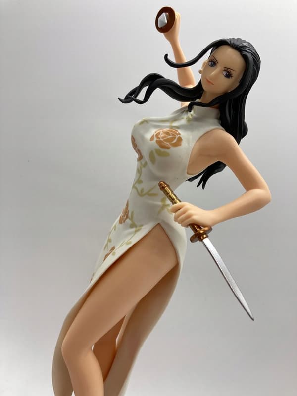 Banpresto One Piece Robin Glitter Anime Figurine
