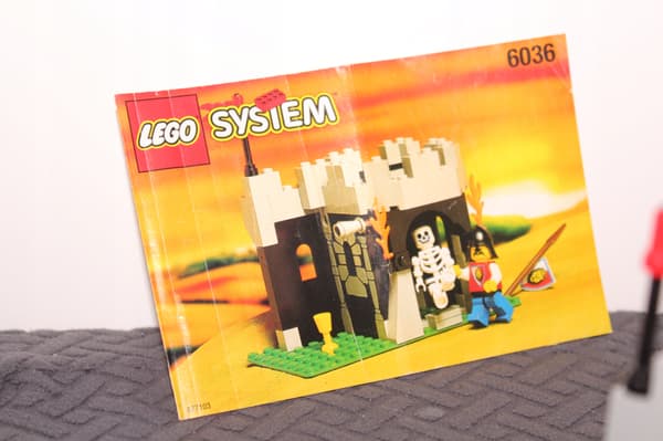 LEGO CASTLE 6036 INSTRUCTIONS: Skeleton Surprise SET