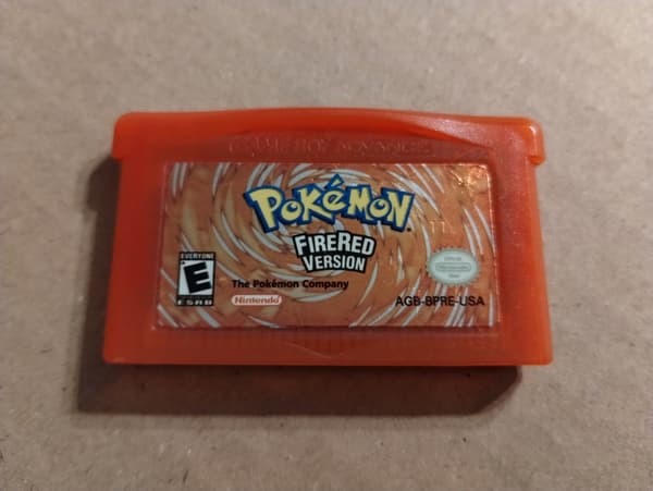 POKEMON FIRE RED Game Boy Advance
