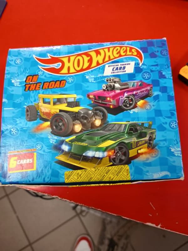 PANINI Hot Wheels TC Card Pouch – BOX of 24