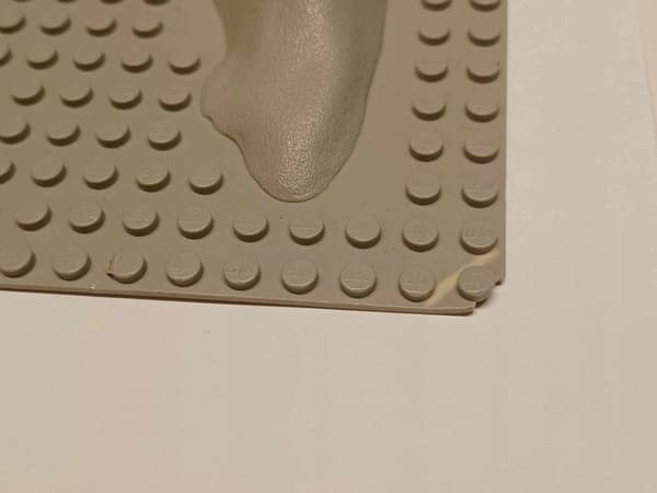 623R1A. LEGO thin building plate 32x32, damaged 3947