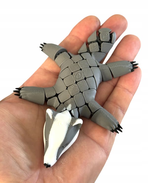 3D segmented badger figurine with moving parts, decorative item, toy, gift