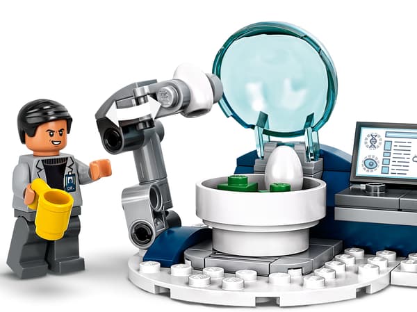 LEGO Jurassic World: Dr Wu’s Laboratory 75939