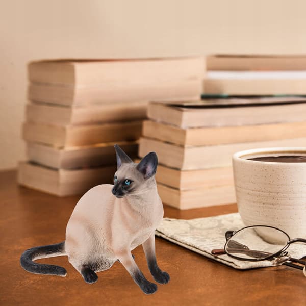 A SMALL CAT STATUETTE FOR HOME AND OFFICE DECOR