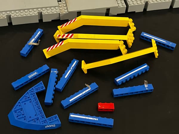 6541 LEGO Harbour Transhipment Quay
