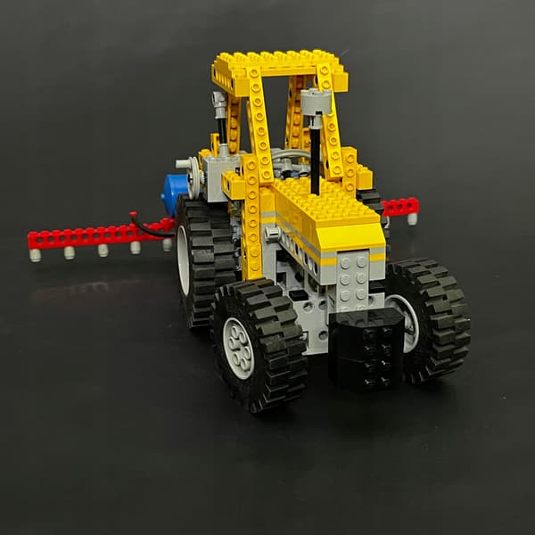 8849 LEGO Tractor with Sprayer